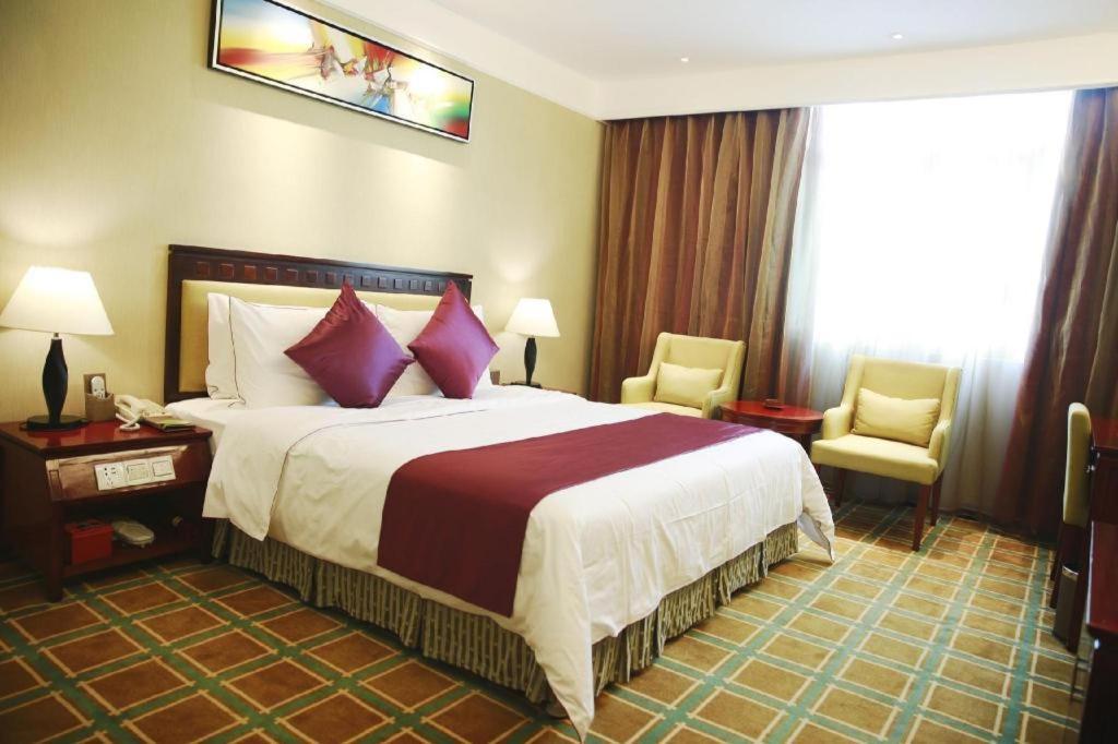 New Regent Hotel Huizhou  Exterior photo