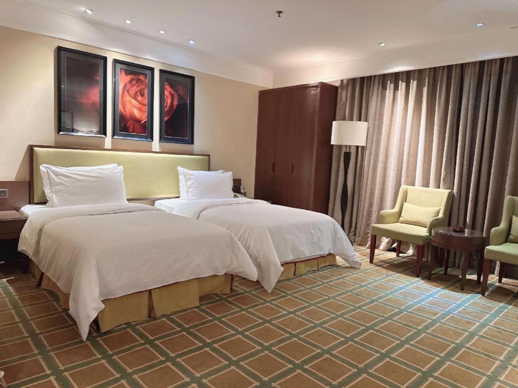 New Regent Hotel Huizhou  Exterior photo